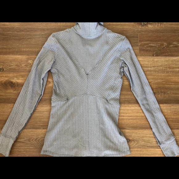 Lululemon Grey and White Houndstooth Half Zip - Picture 3 of 3